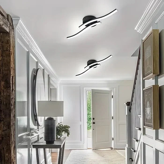 Formira Deckenleuchte mit LED-Beleuchtung und geschwungenem Design