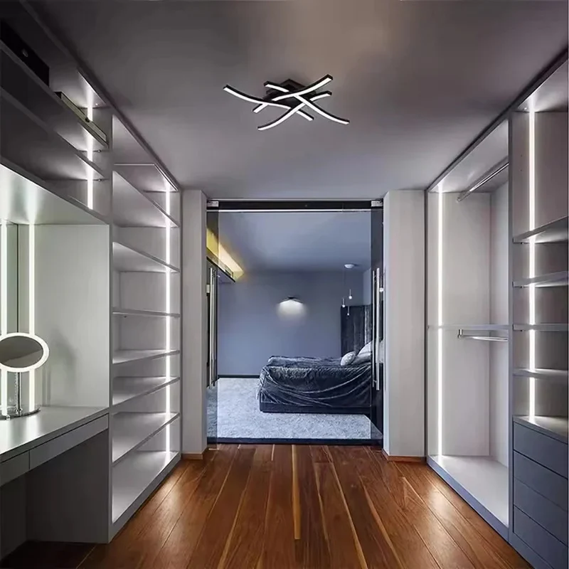 Formira Deckenleuchte mit LED-Beleuchtung und geschwungenem Design