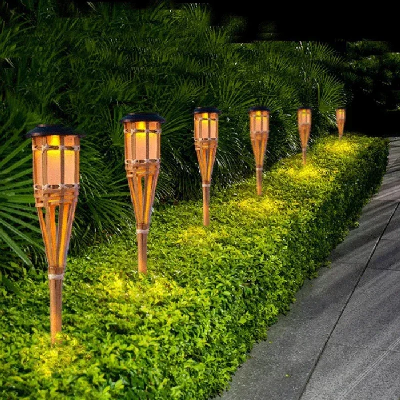 Solar-Gartenfackeln mit Flammenlichteffekt im 5er-Set für den Außenbereich