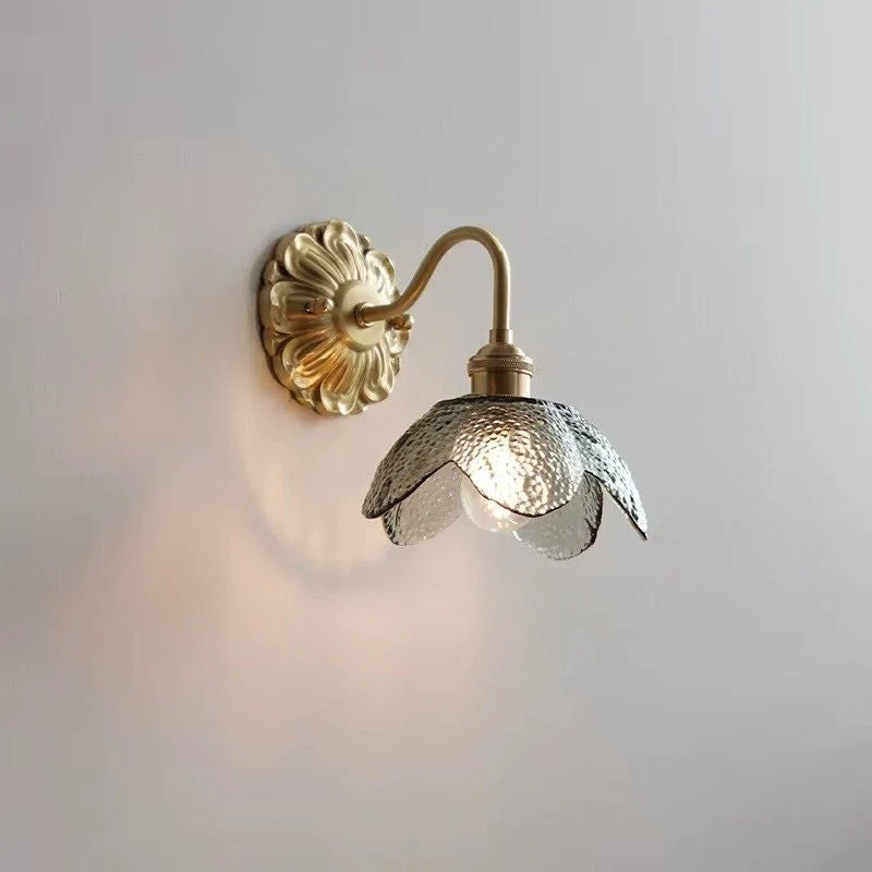 Lumero LED Wandleuchte aus Kupfer mit dekorativem Design