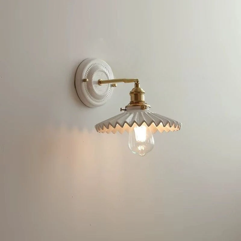 Velmora LED Wandleuchte mit dekorativem Wanddesign