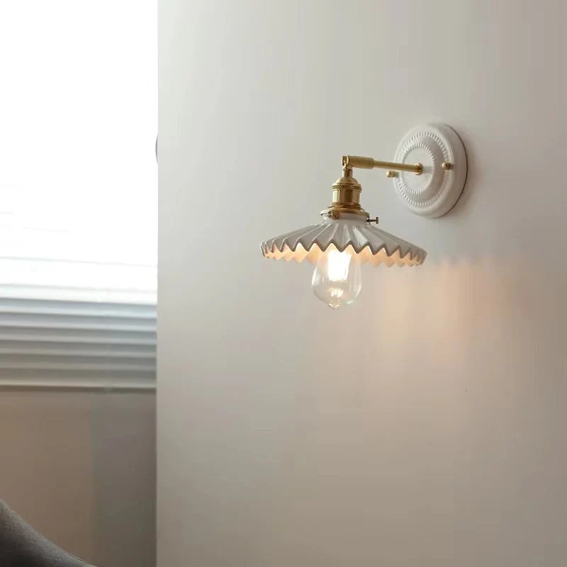 Velmora LED Wandleuchte mit dekorativem Wanddesign