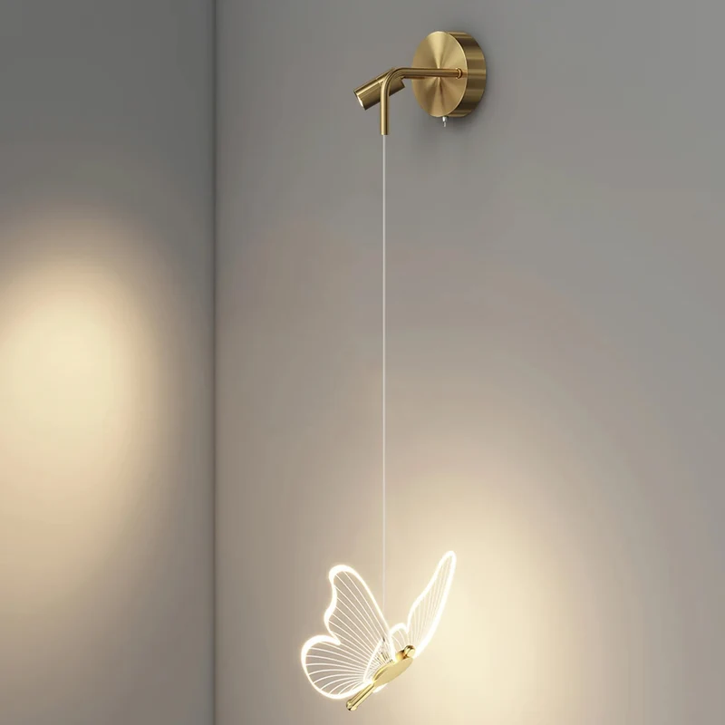 AuriFlora – Wandleuchte mit schmetterlingsförmigem Design