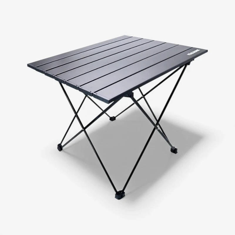 Klappbarer Tisch aus Aluminium für den Innen- und Außenbereich