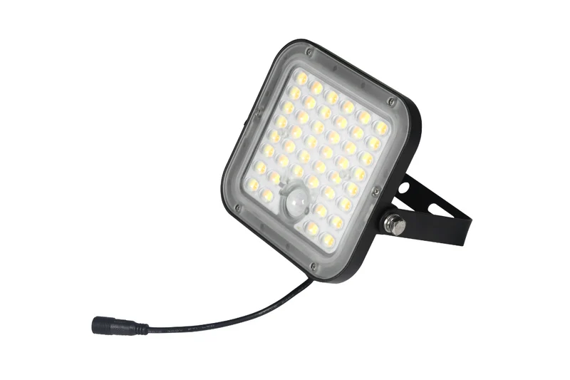 NexSun Cypress | 1500 Lumen | Kompakte, solarbetriebene Flächenleuchte
