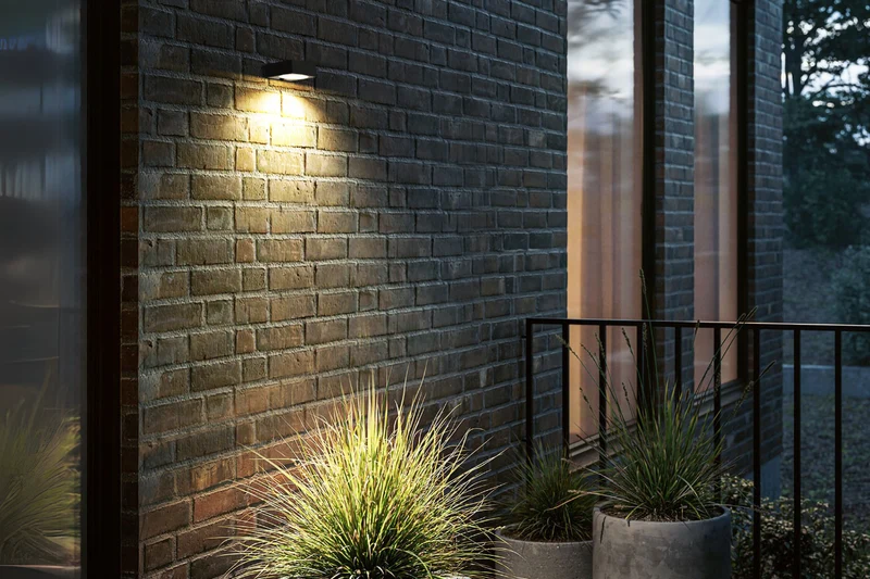 NexSun Ember | 1000 Lumen | Quadratische, moderne Solar-Wandleuchte