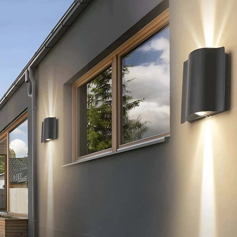 Wandleuchte aus Aluminium mit LED Up-Down-Beleuchtung – 2L / 4L / 6L