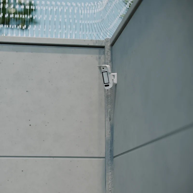 AJAX Funk-Bewegungsmelder "MotionCam Outdoor HighMount (PhOD)" mit Kamera weiß