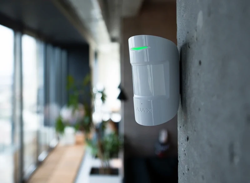 AJAX Funk-Bewegungsmelder "CombiProtect" PIR+Glasbruch
